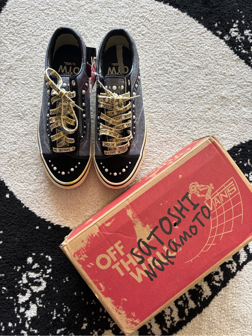 Vans Old Skool x Satoshi (pearlized)